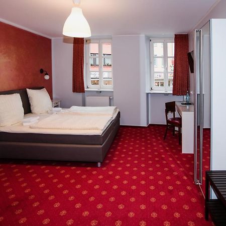 Hotel Am Markt Саарбург Экстерьер фото