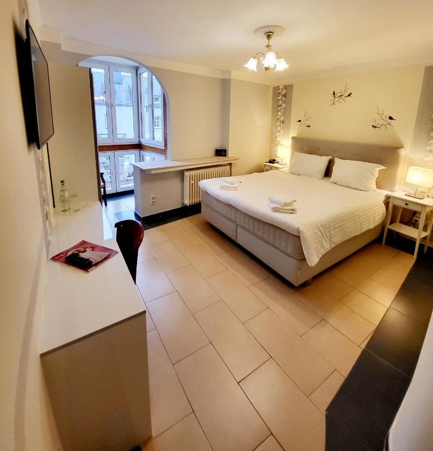 Hotel Am Markt Саарбург Экстерьер фото