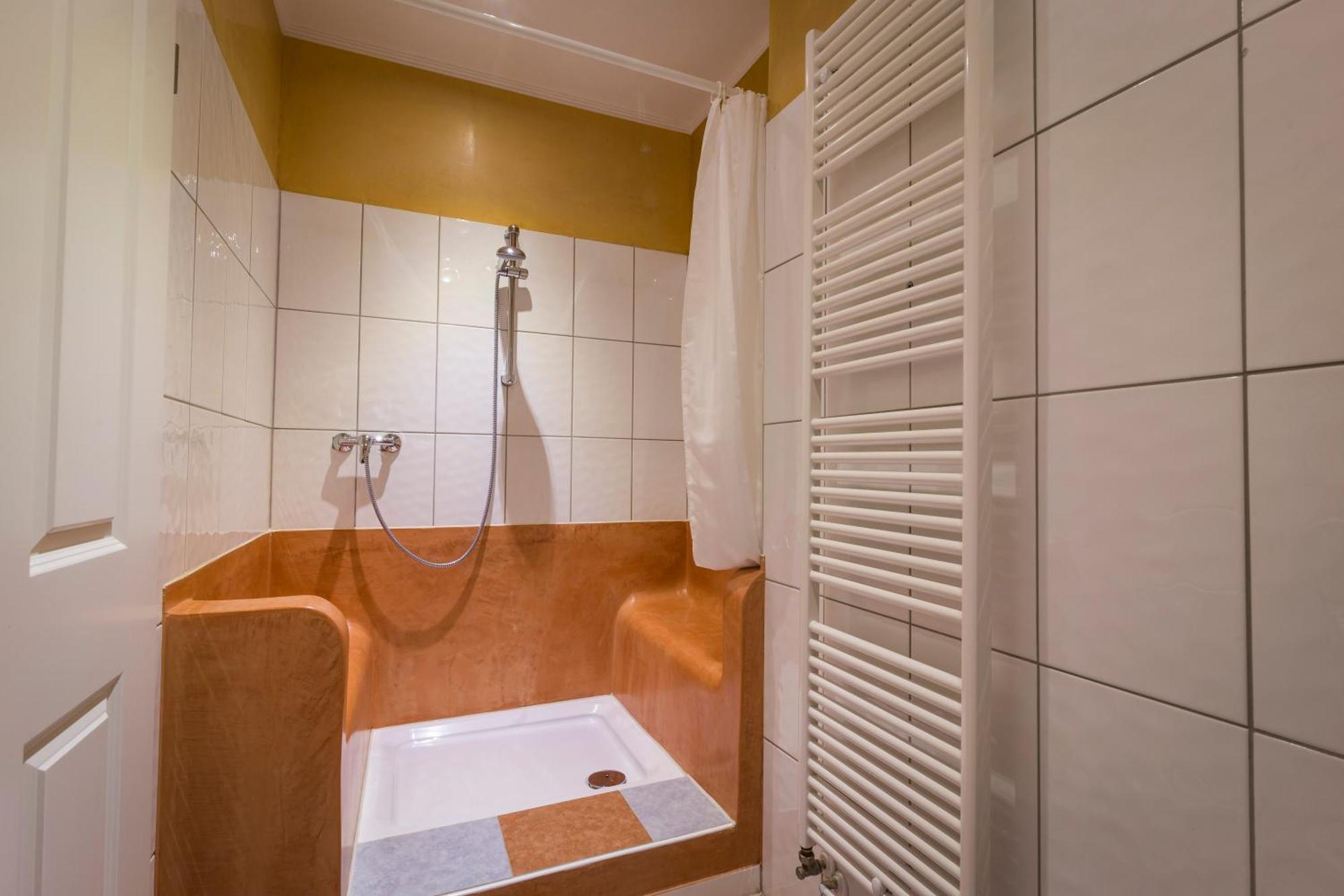 Hotel Am Markt Саарбург Номер фото